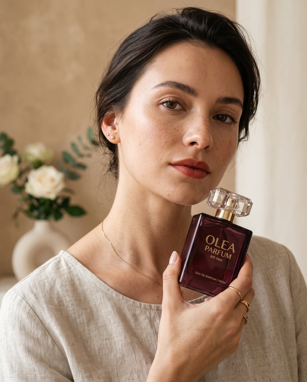 Retrato con frasco de perfume Olea